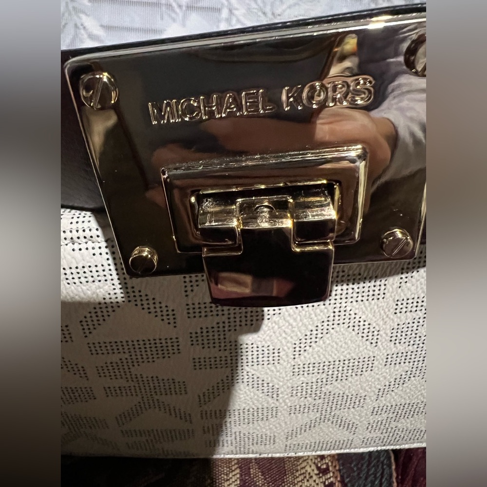 Michael Kors belt